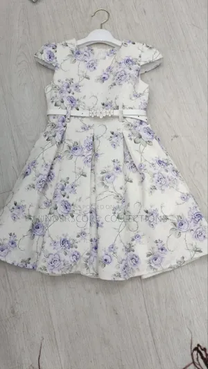 Very Pretty Girls Dresses.Sizes Ages 3-12yrs