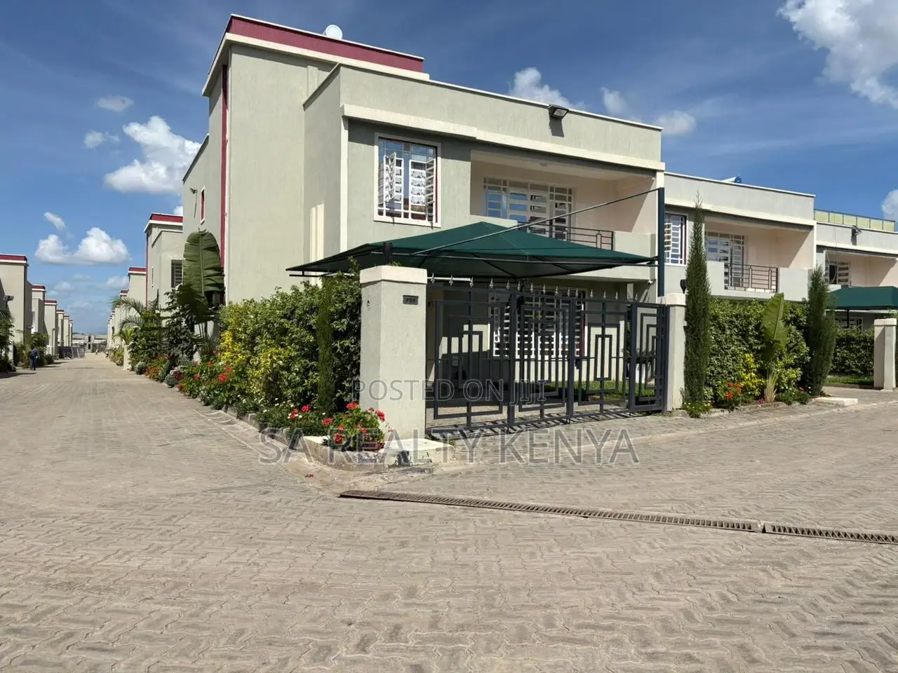 4bdrm Villa in Pine, Kitengela for sale
