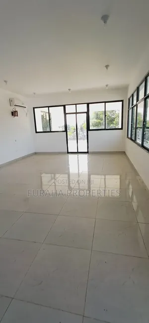5bdrm Mansion in Gede Malindi for sale