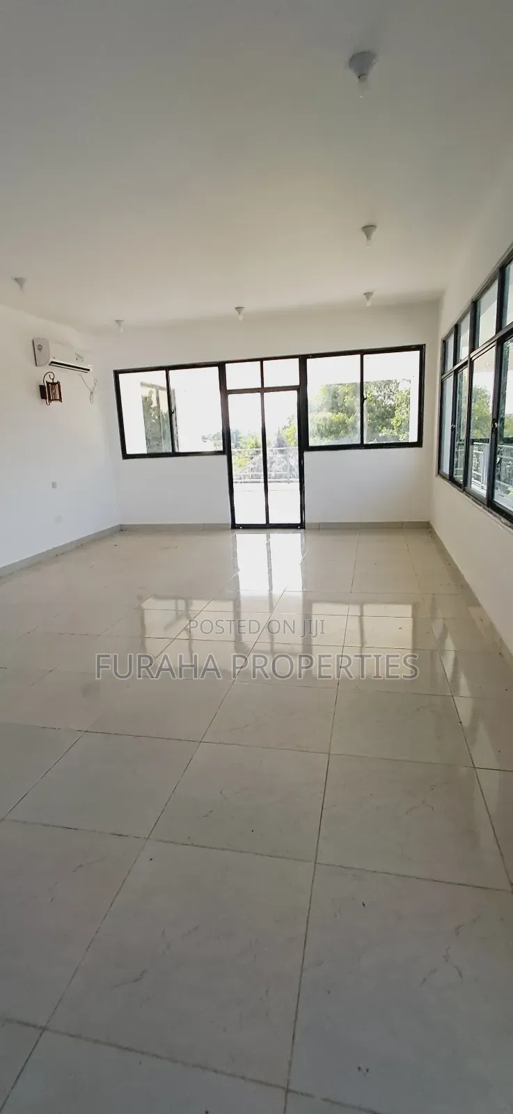 5bdrm Mansion in Gede Malindi for sale