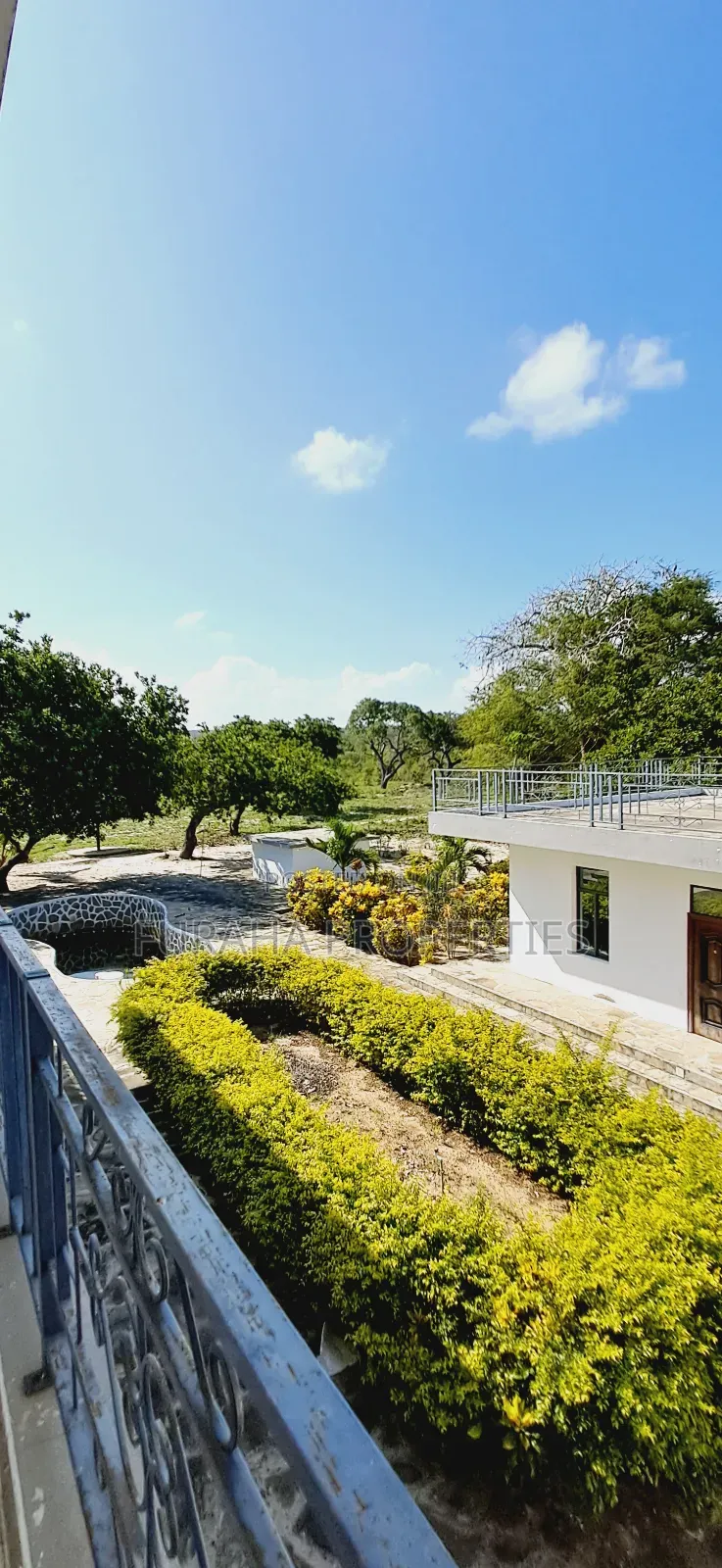 5bdrm Mansion in Gede Malindi for sale
