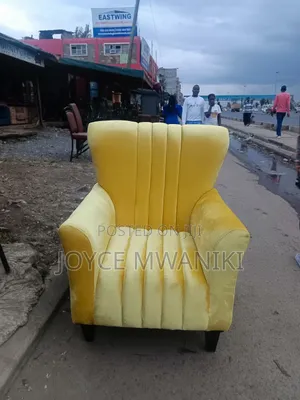 King Chair or Pedicure Seat, Light Gold