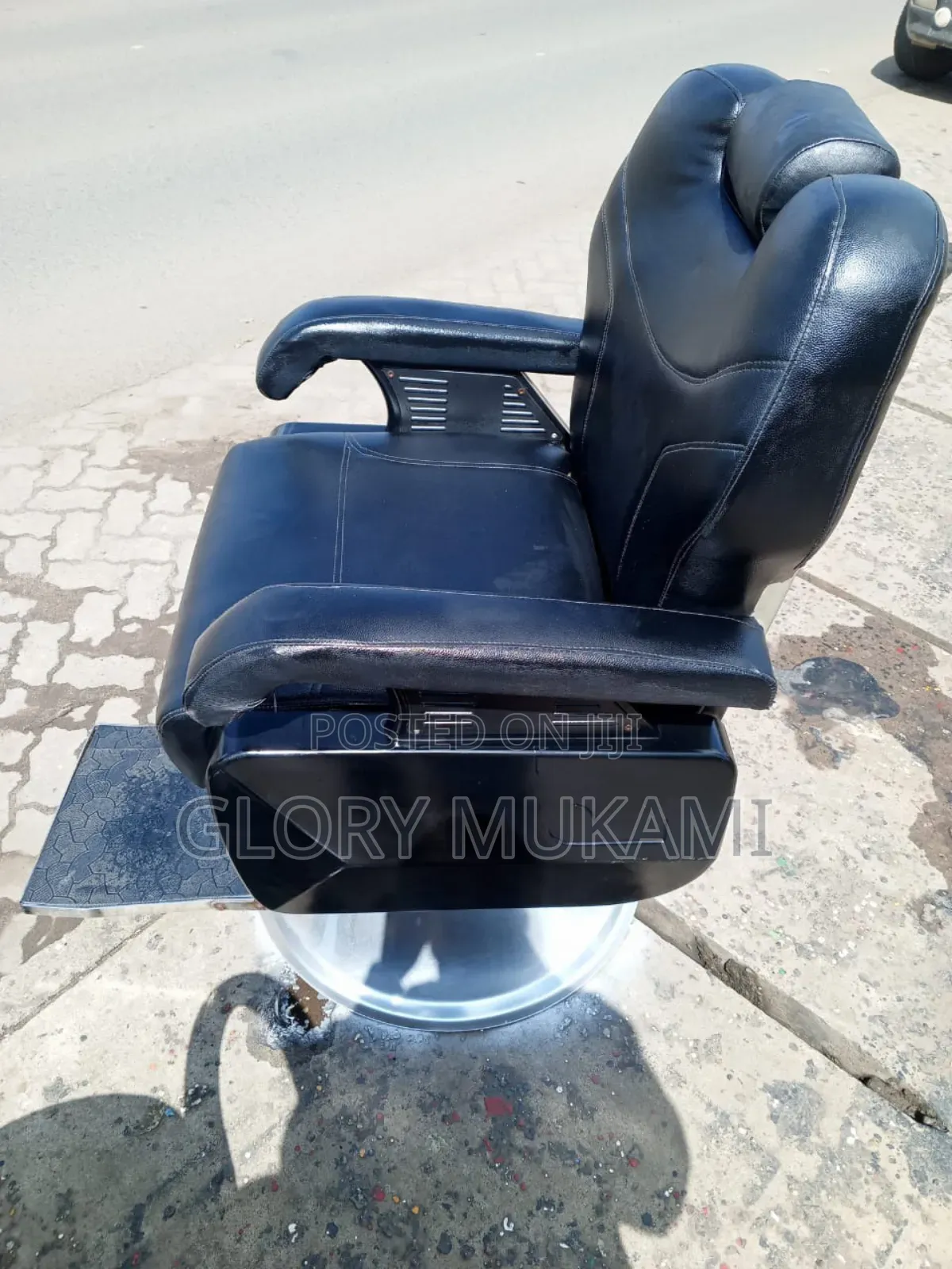 Eexecutive Styling Barber Chairs