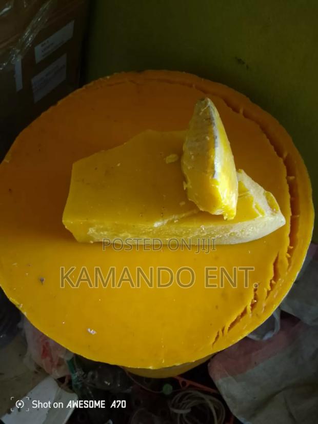 Pure Natural Bee Wax - thumbnail 3