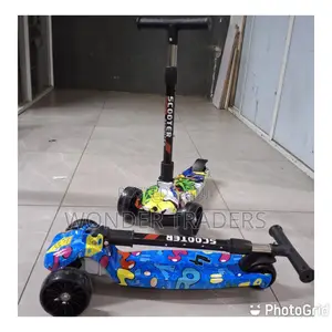 Scooter With Foldable Handle. Melodies and Lights