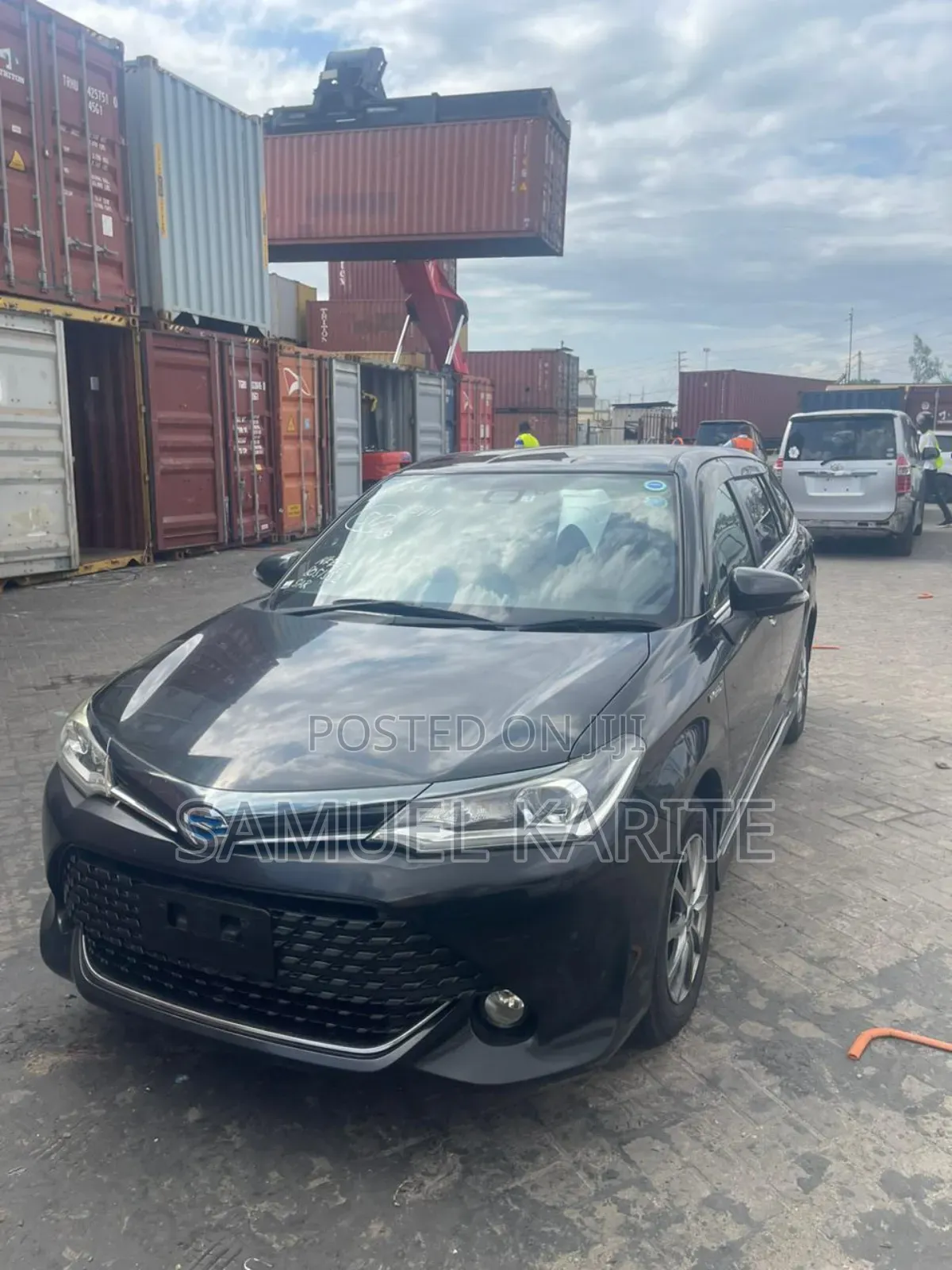 Toyota Corolla Fielder 2018 Black