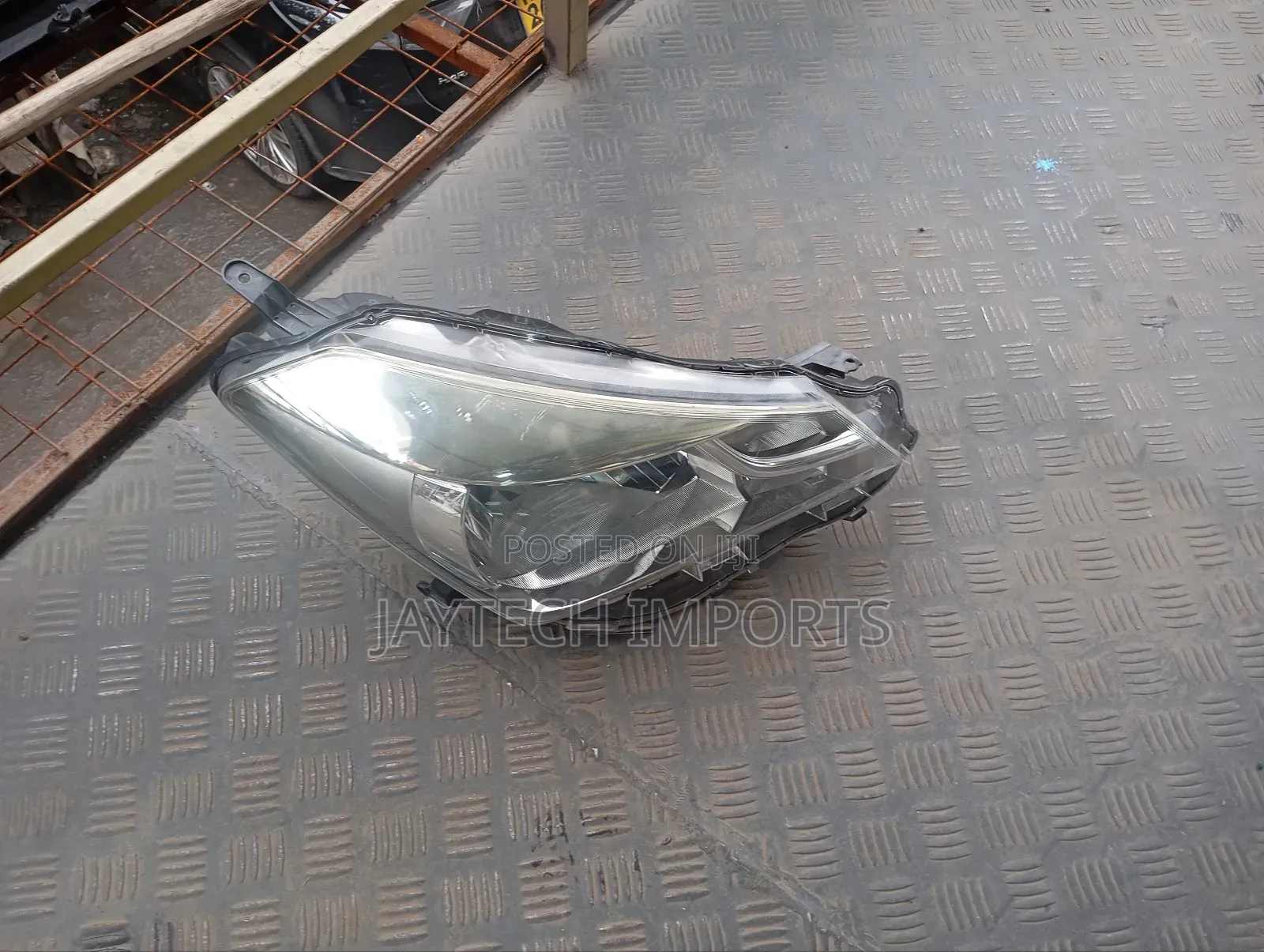 Vitz Juwella New Model Headlight RHS
