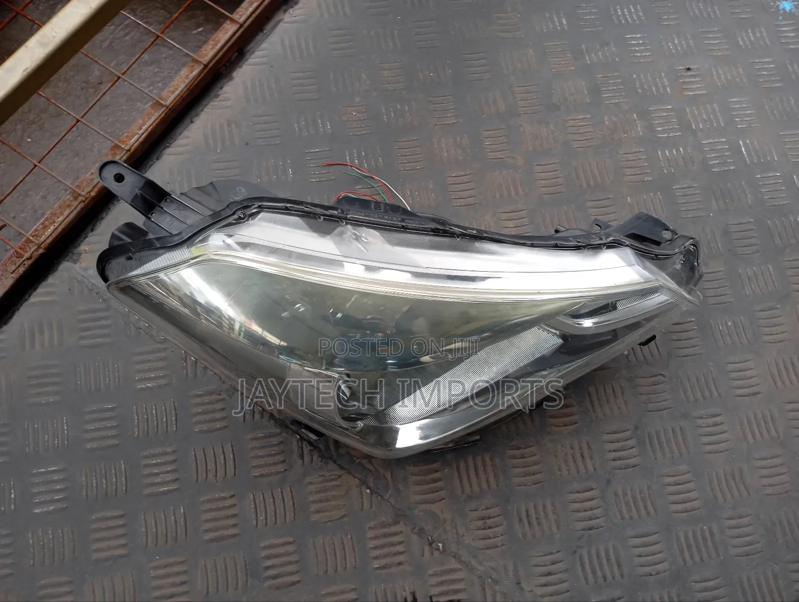 Vitz Juwella New Model Headlight RHS