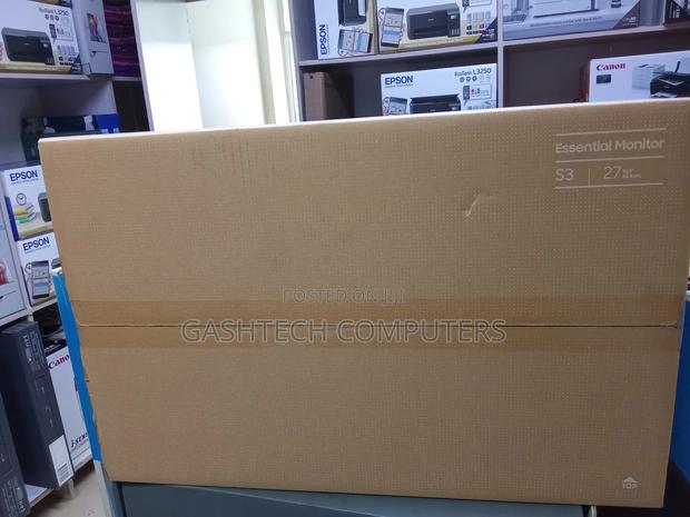 27" FHD Samsung Essential Curved Monitor