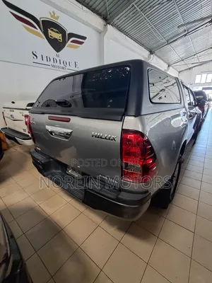 Toyota Hilux 2017 Gray
