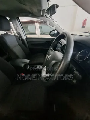 Toyota Hilux 2017 Gray