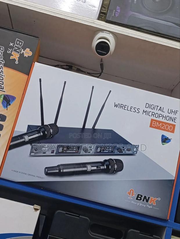 BNK BM 200 Wireless Microphone 2 in 1