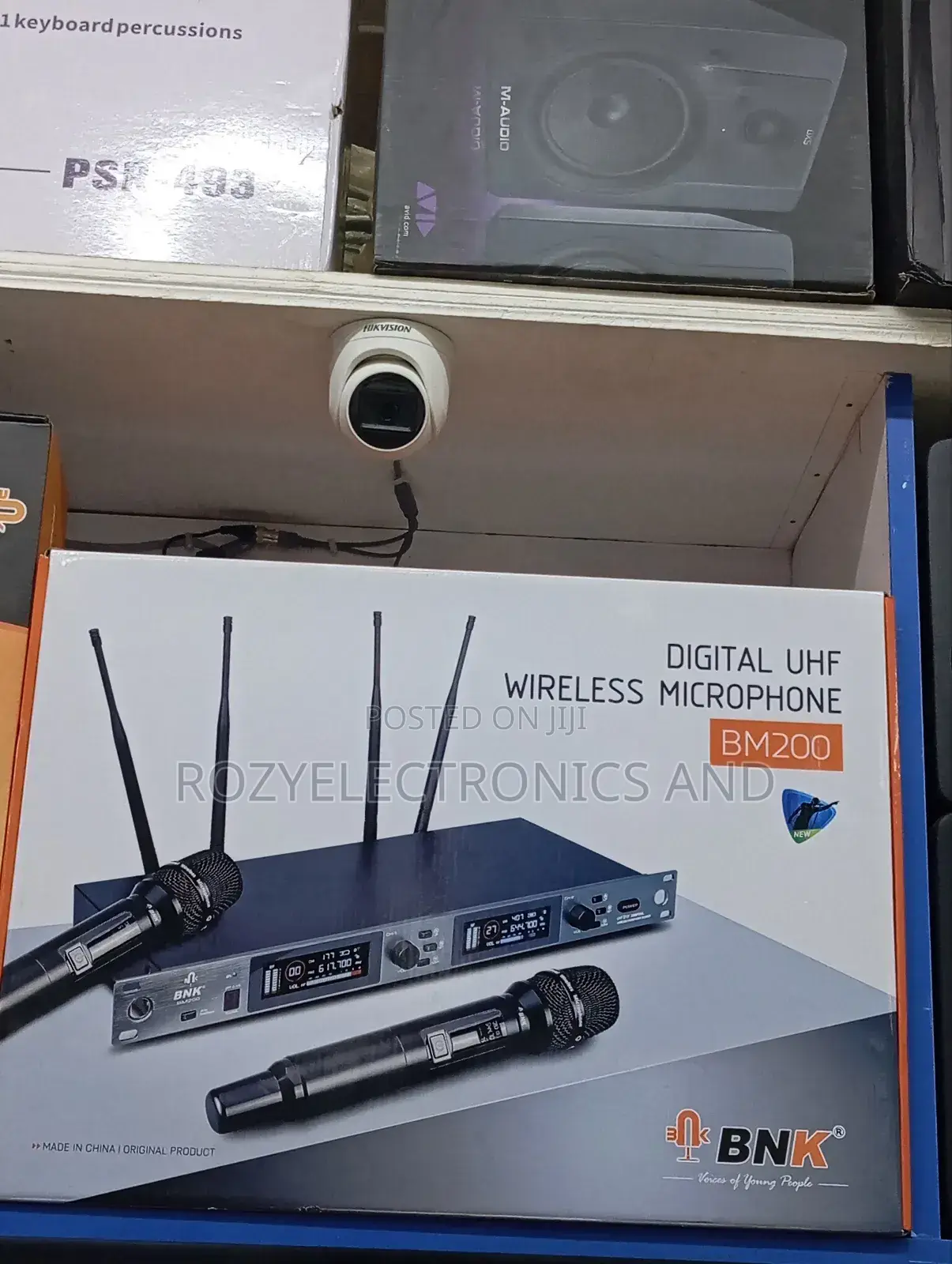 BNK BM 200 Wireless Microphone 2 in 1