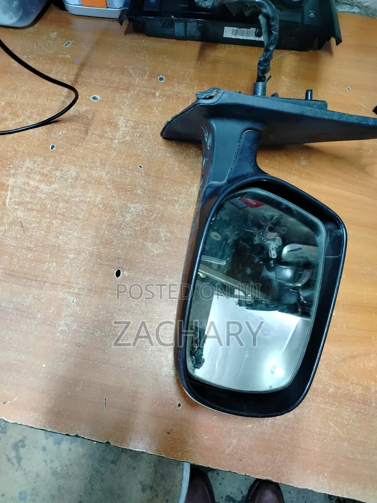 Axio 2008 Side Mirror