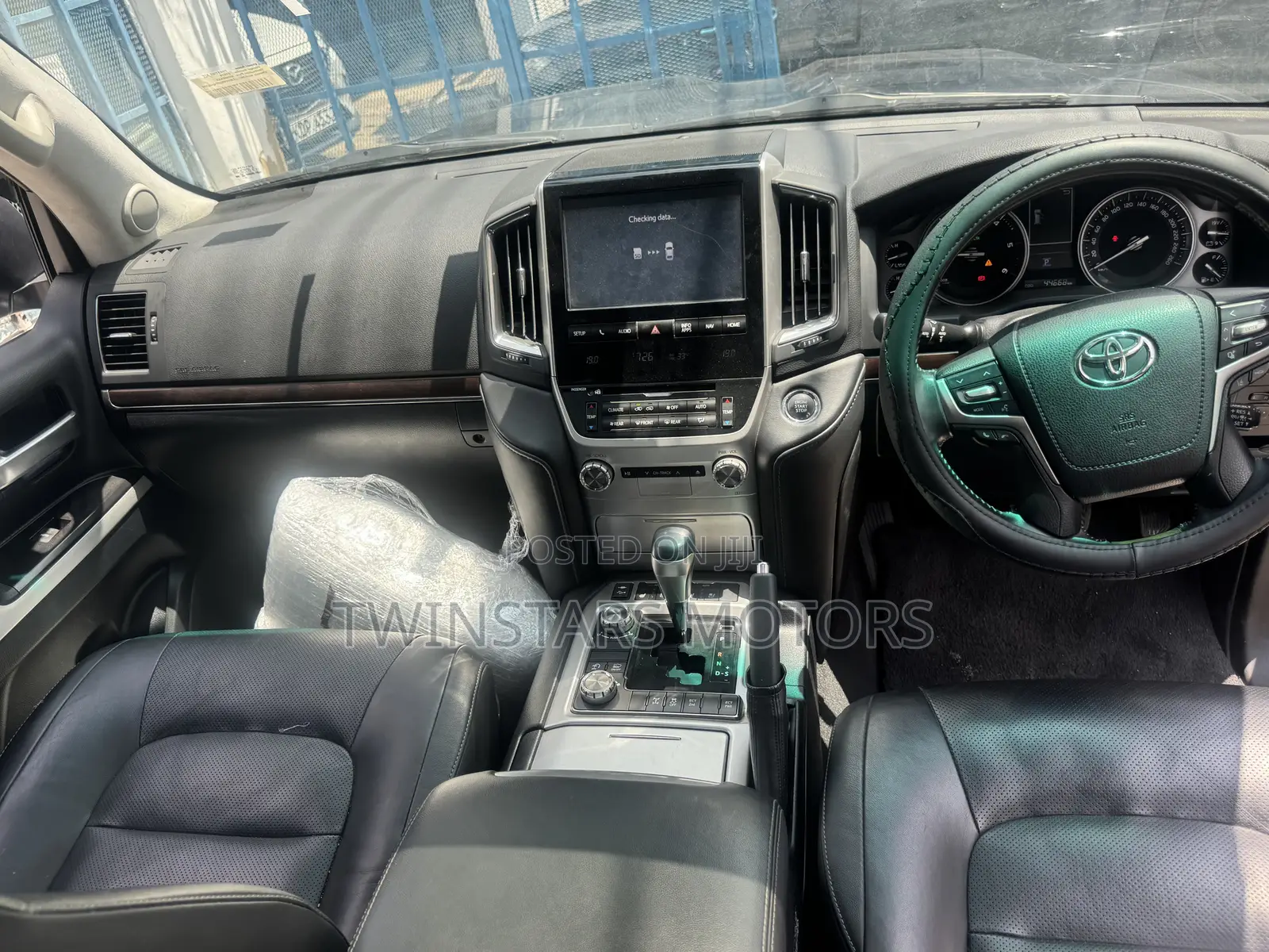 Toyota Land Cruiser 4.5 V8 VXR 2018 Blue