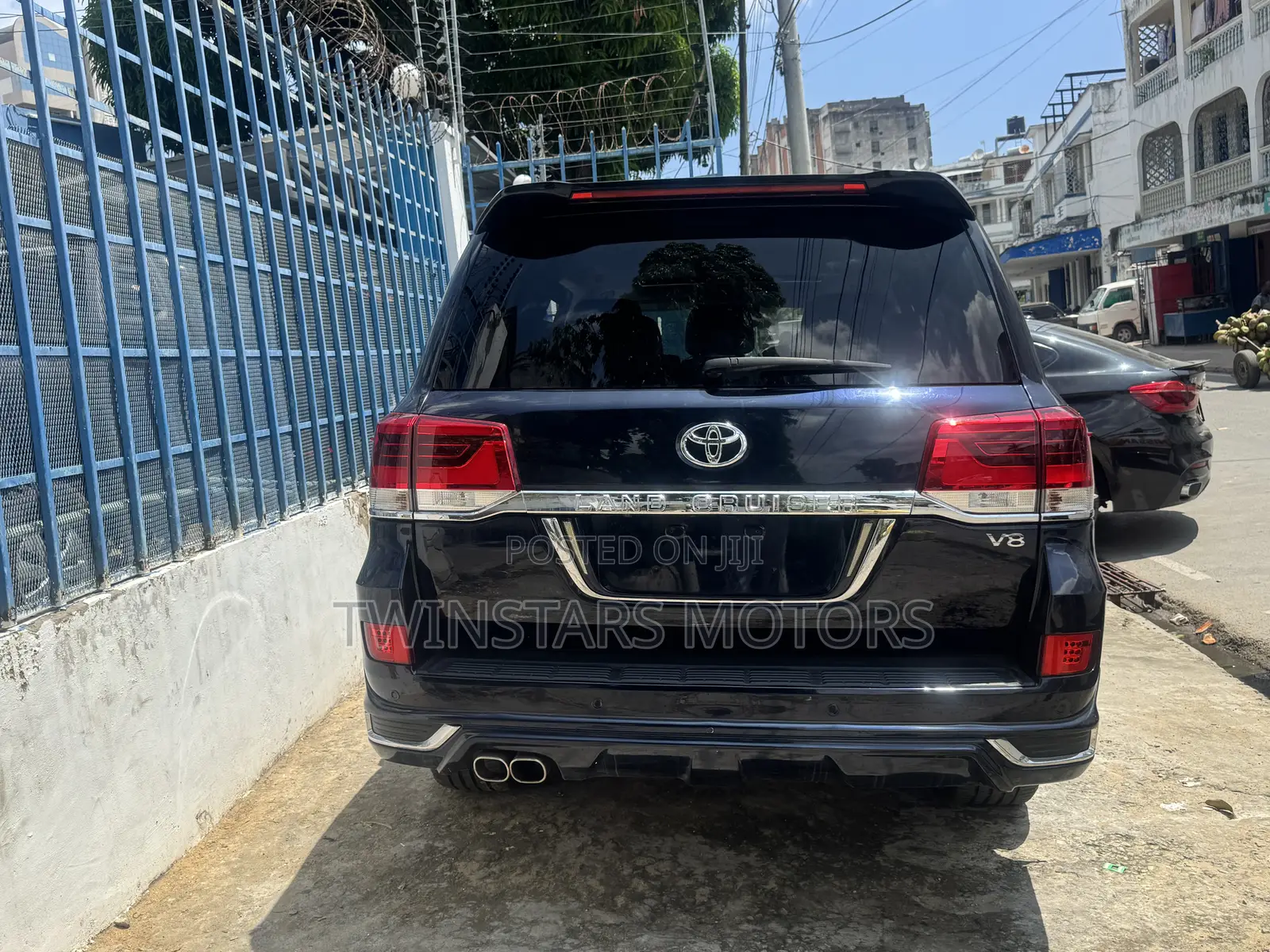 Toyota Land Cruiser 4.5 V8 VXR 2018 Blue