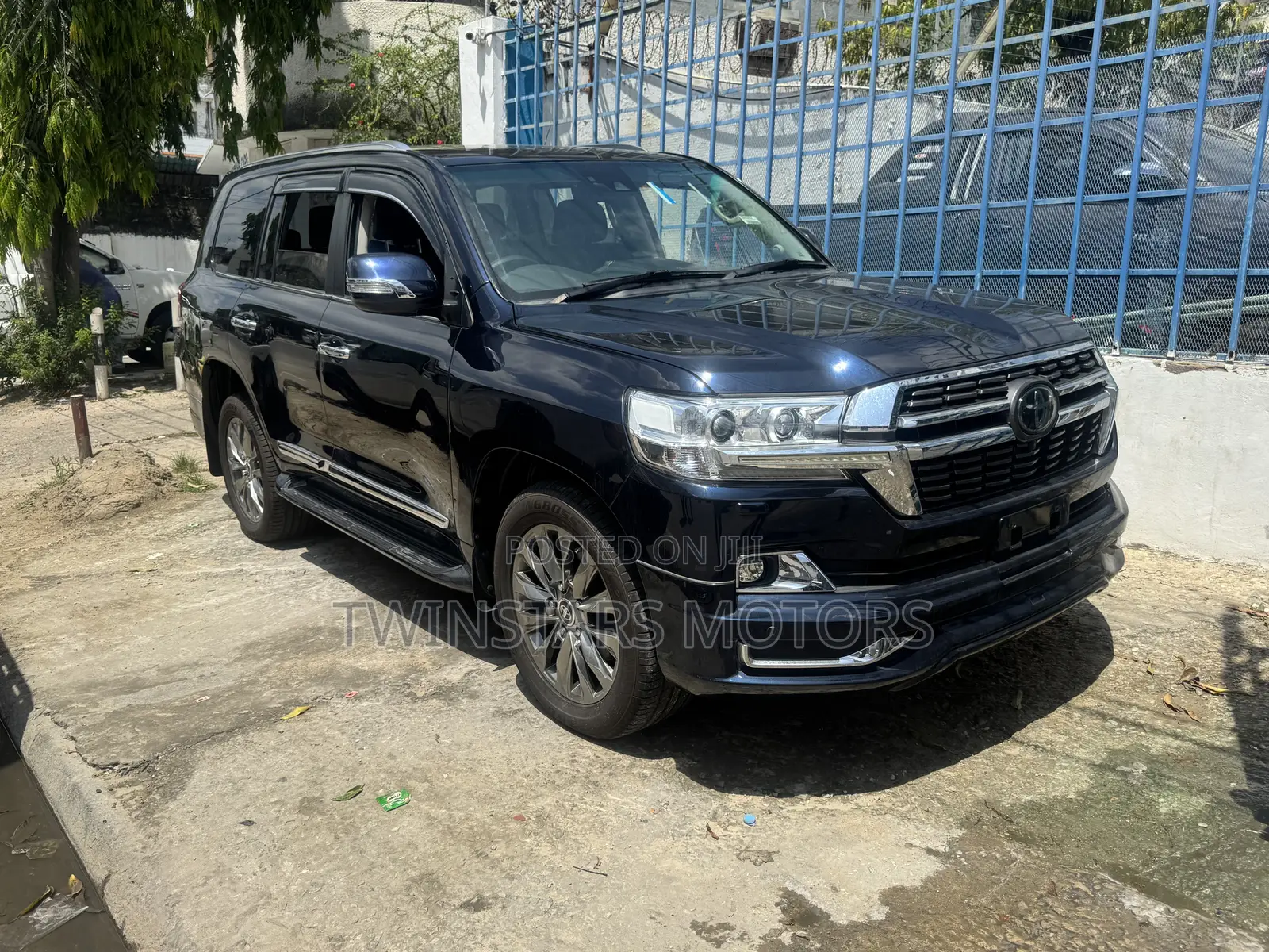 Toyota Land Cruiser 4.5 V8 VXR 2018 Blue