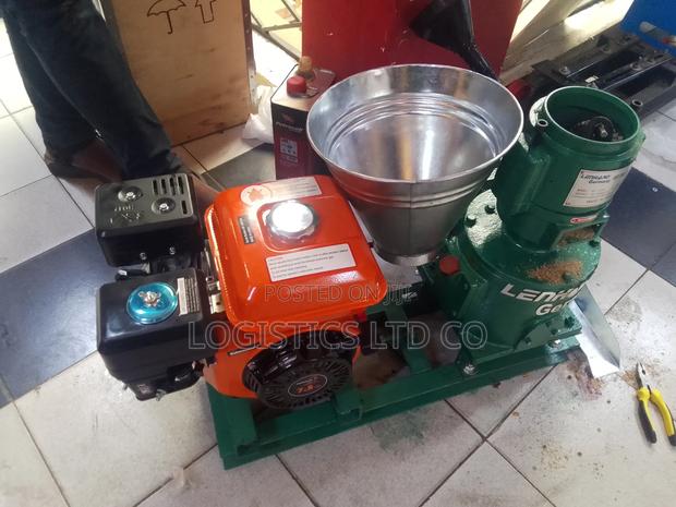 Pellets Machine With Petrol Engine - main view