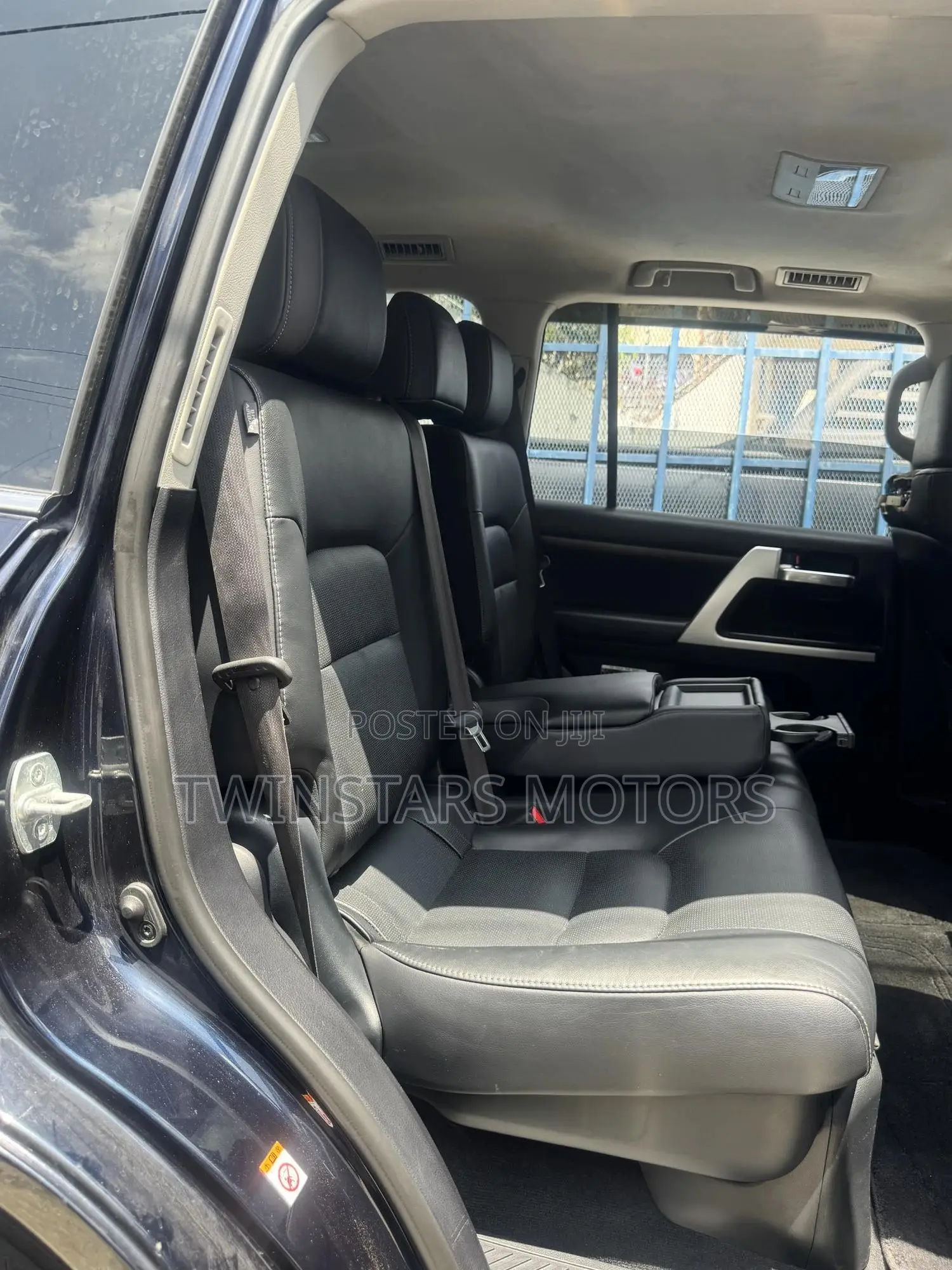 Toyota Land Cruiser 4.5 V8 VXR 2018 Blue