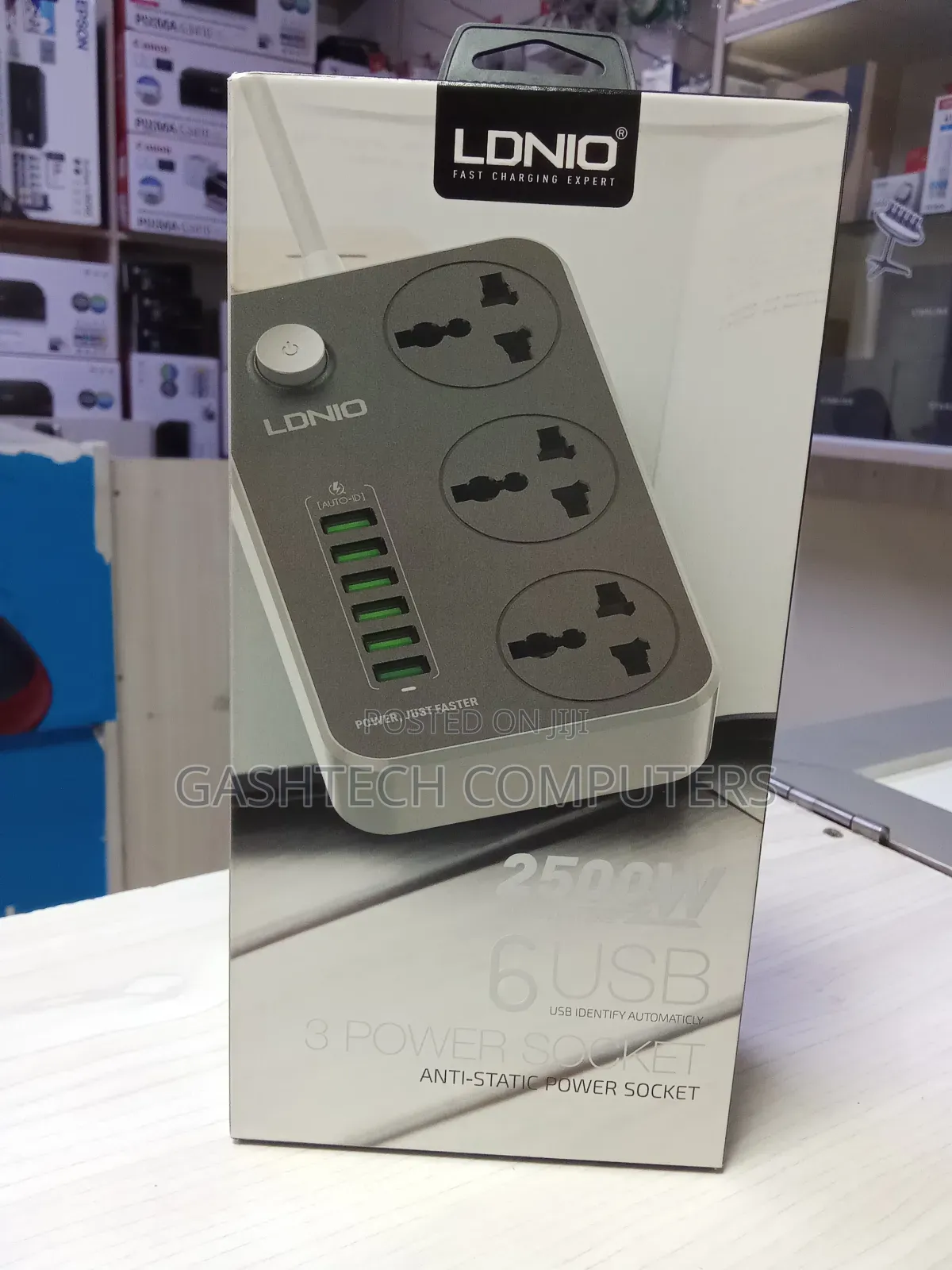 Ldnio Sc3640 6 USB and 3 Socket Power Extension // Sc3604