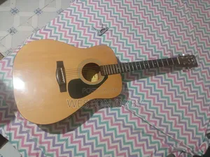 Yamaha Guitar With Bag and Capo