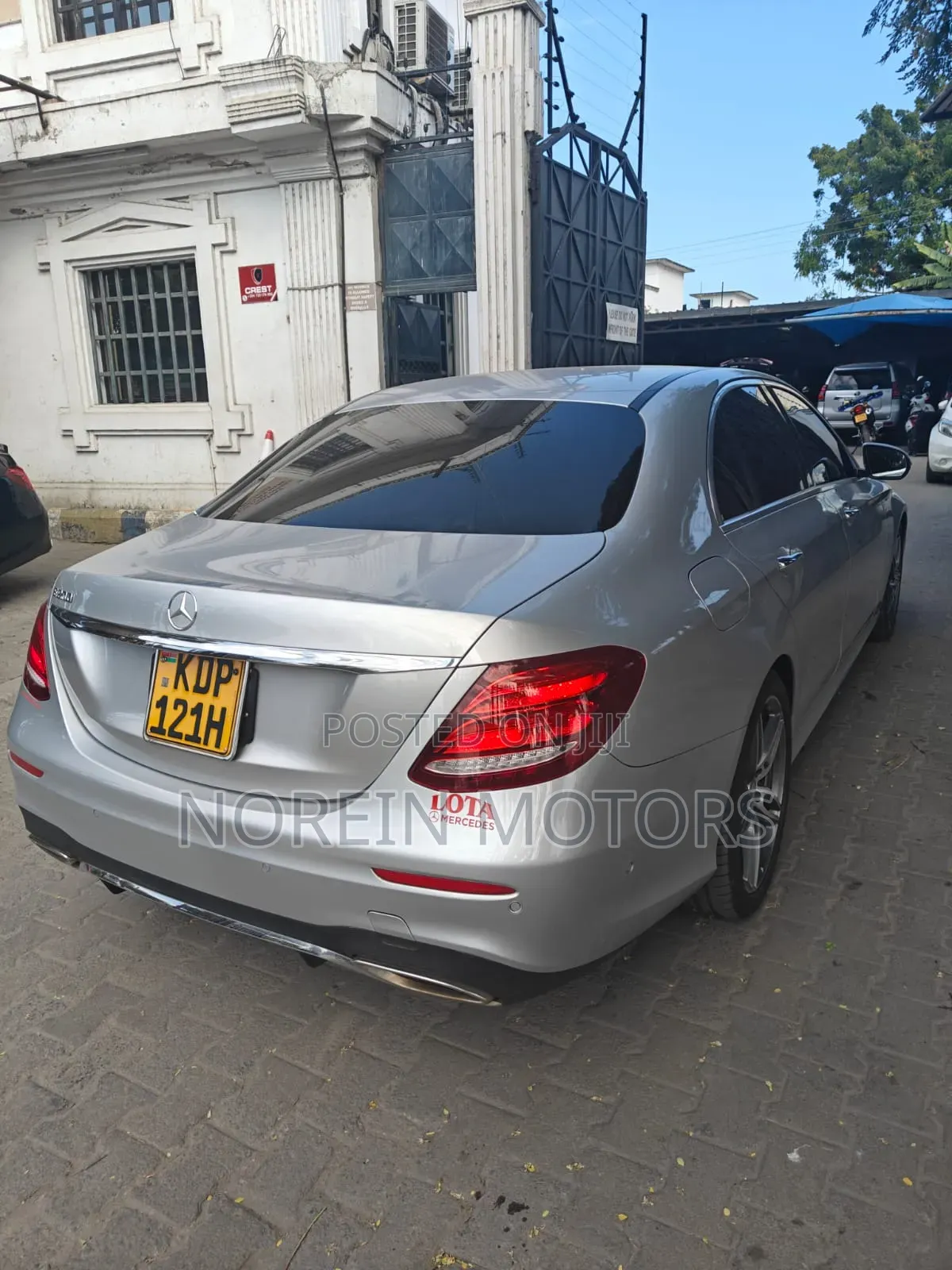 Mercedes-Benz E200 2016 Gray