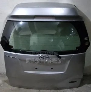 High Roof Toyota Ractis 2012