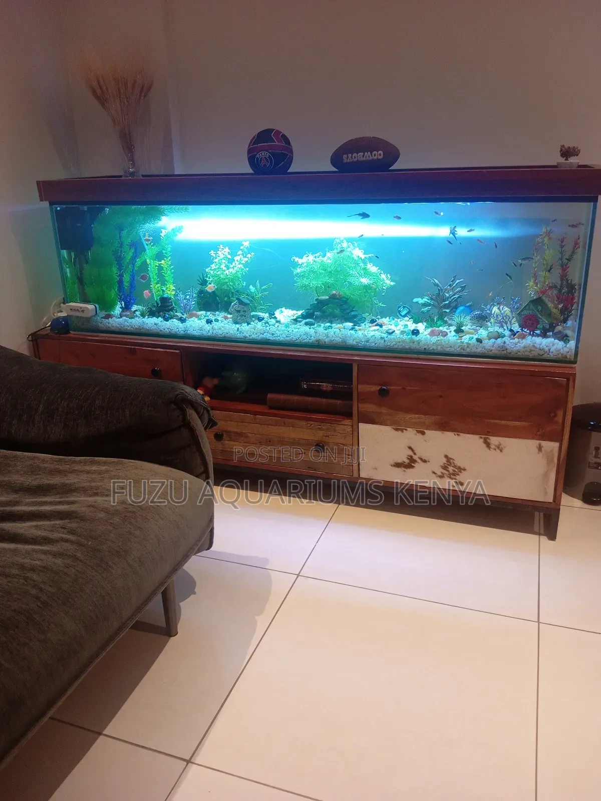 Complete Aquarium With Solid Wood Cabinet