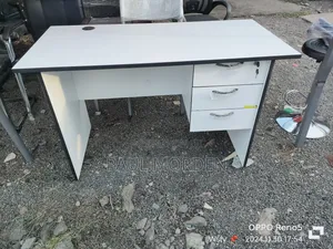 Computer Table With Lockable Drawers