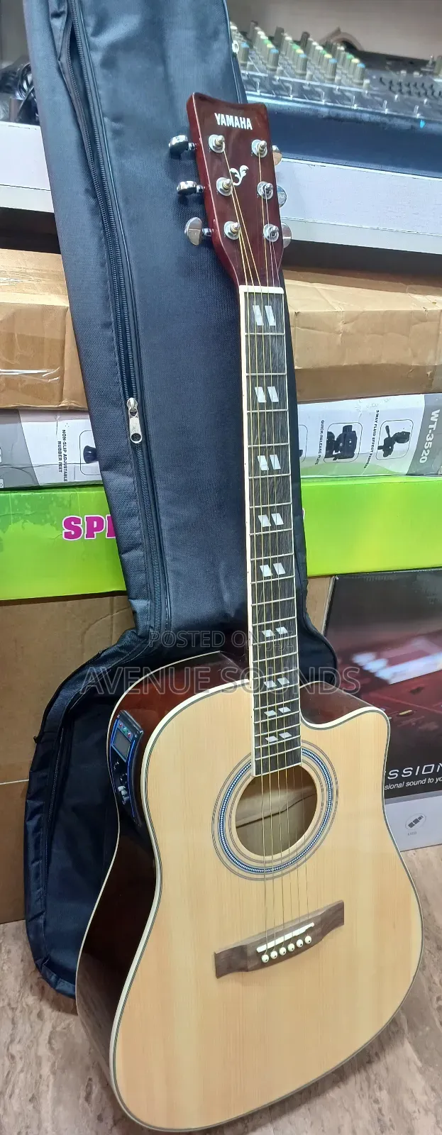 Yamaha Semi Acoustic Guitar With Bag