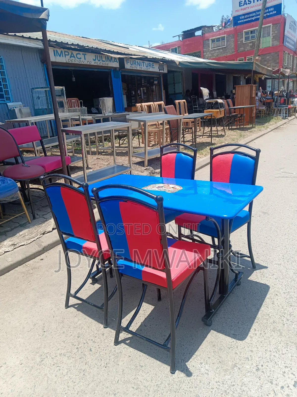 Restaurant Balls Set, With Blue Table 