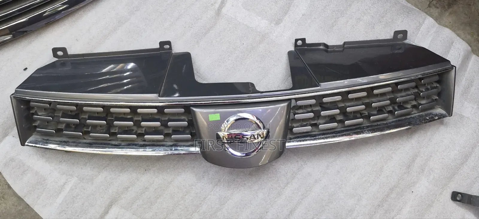 Nissan Lafesta 2008 Grill