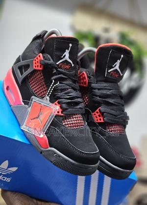 Air Jordan 4 - thumbnail 2
