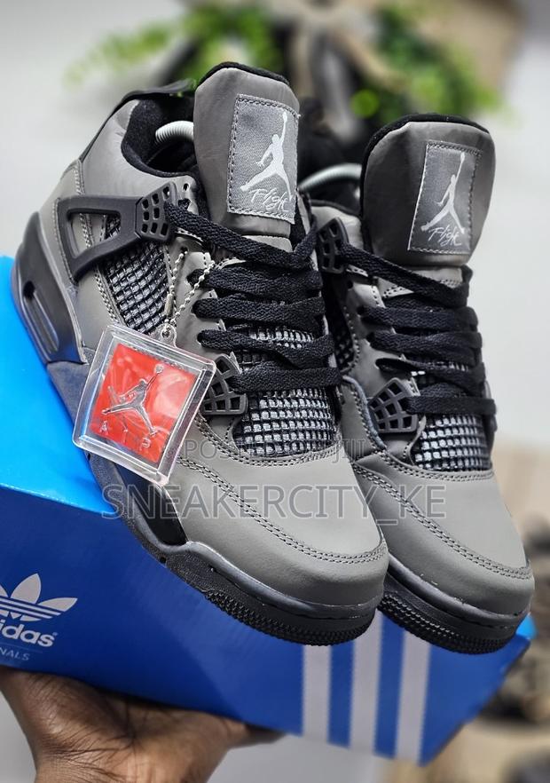 Air Jordan 4 - thumbnail 4