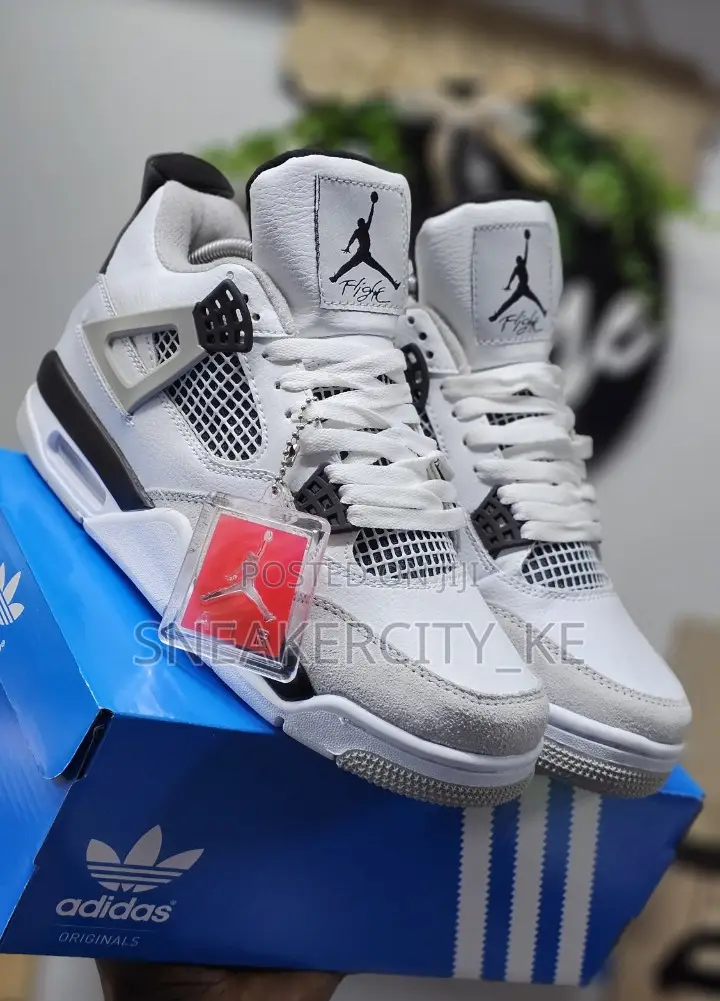 Air Jordan 4