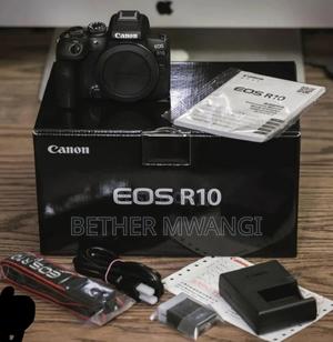 Canon EOS R10 Mirrorless Camera With 18-45mm Lens - thumbnail 2