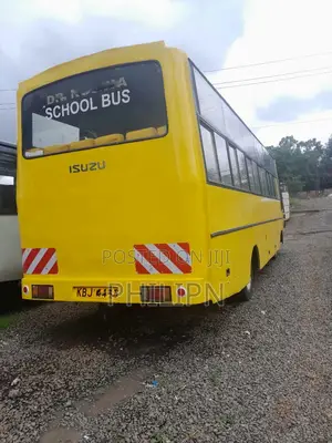 Isuzu FRR 2009 Yellow