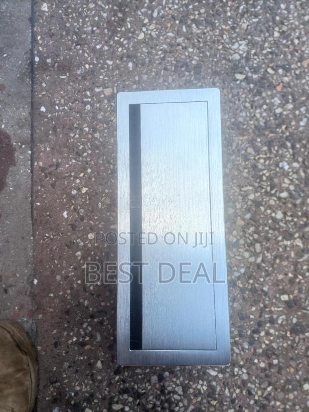 Table Top Confrence Socket - thumbnail 2