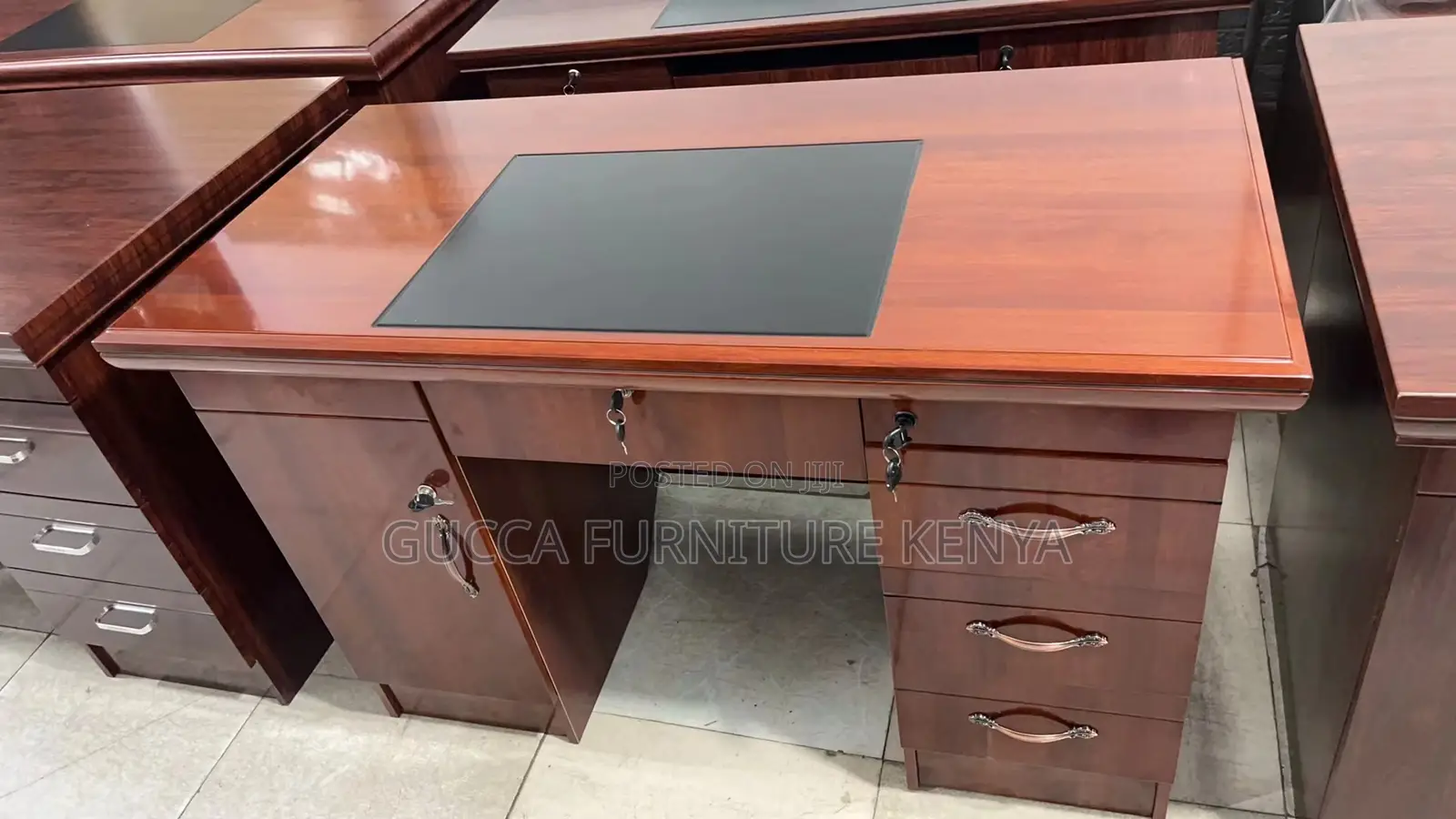 Office Tables:1400mm Executive Mahogany Boss Study Table