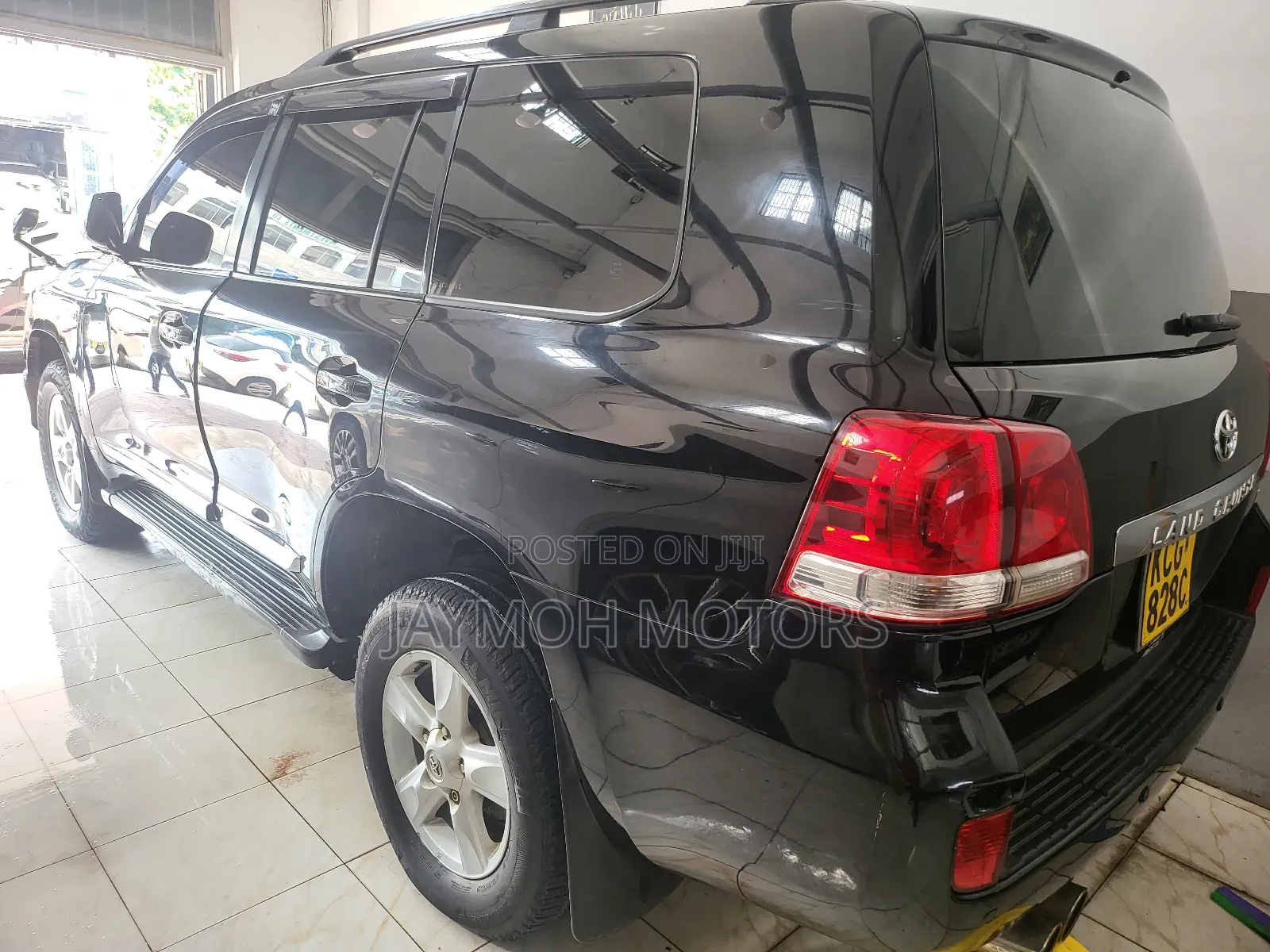 Toyota Land Cruiser 2010 Black