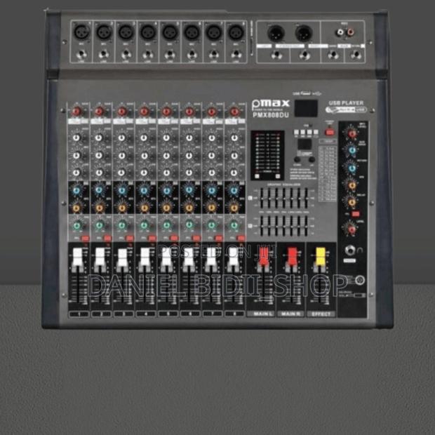 Pmax 8channel Powered Mixer