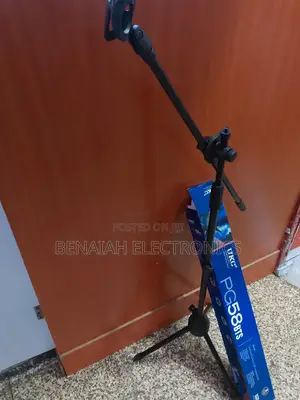 Microphone Stand.Dynamic Vocal Microphone Kit