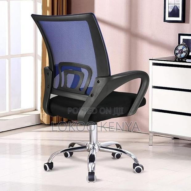 Office Chair: Ergonomic Mesh Office Chair - thumbnail 3
