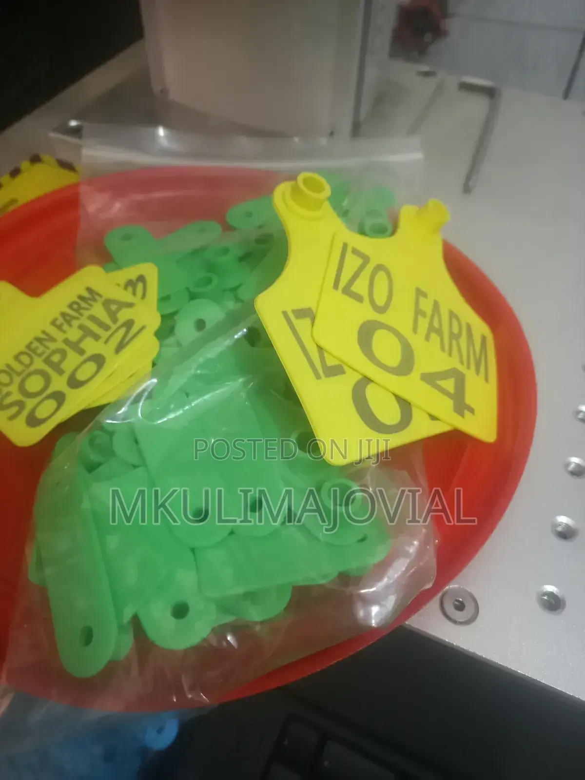 Large Branded/Personalized Tags