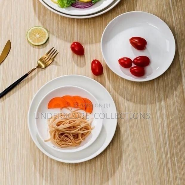 High-Quality Round Salad Plates for Restaurants and Homes.
