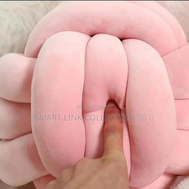 Knot Throw Pillow - thumbnail 3