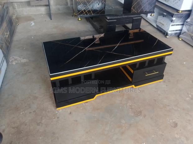 Kentucky Living Room Coffee Table Black Gold
