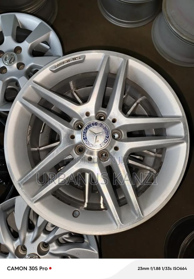 Size 17 Inches Mercendes Benz Sport Rims