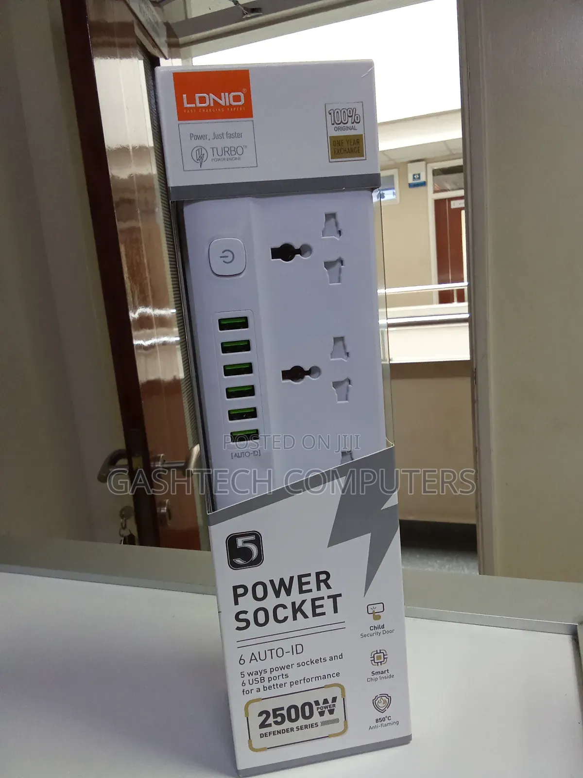 2500W Power Defender Series // Sc5614// 6 USB Port , 5 Ways