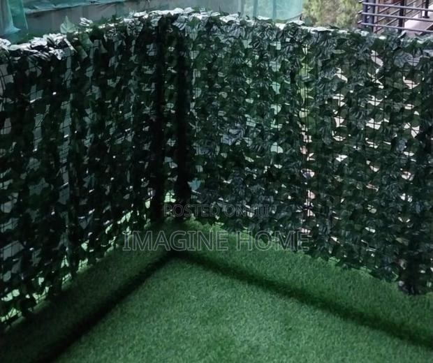 Unique Home Decoration Grass Carpet With Green Fences - main view
